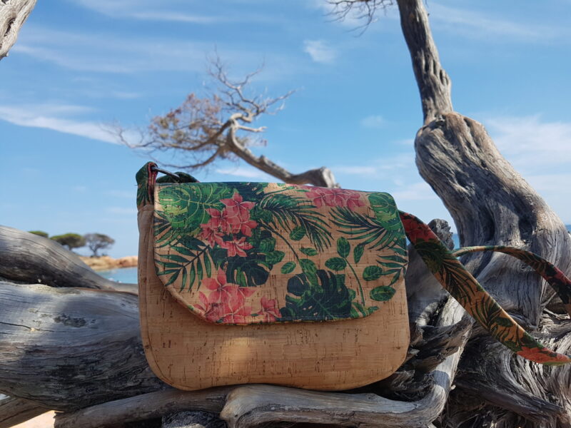 Besace Epicene fleurie en vacances